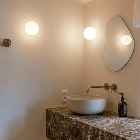 Huswell - Urban Getaway For Two In The Heart Of דירה