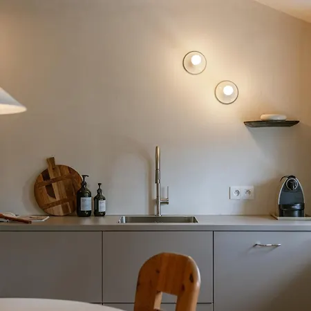 Huswell - Urban Getaway For Two In The Heart Of Lejlighed
